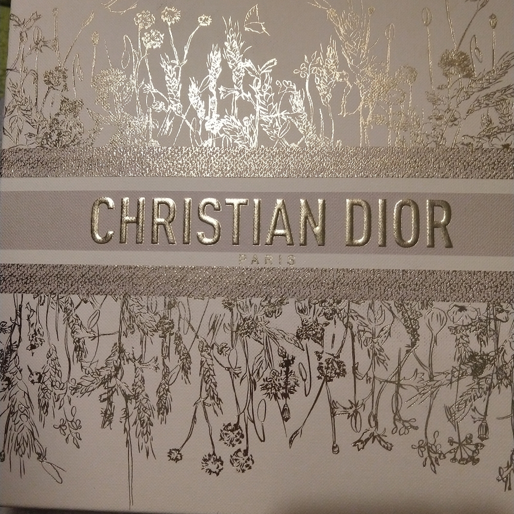 Dior Women Gift Set - Gold and Cream Jadore 3.4 Oz Full Size